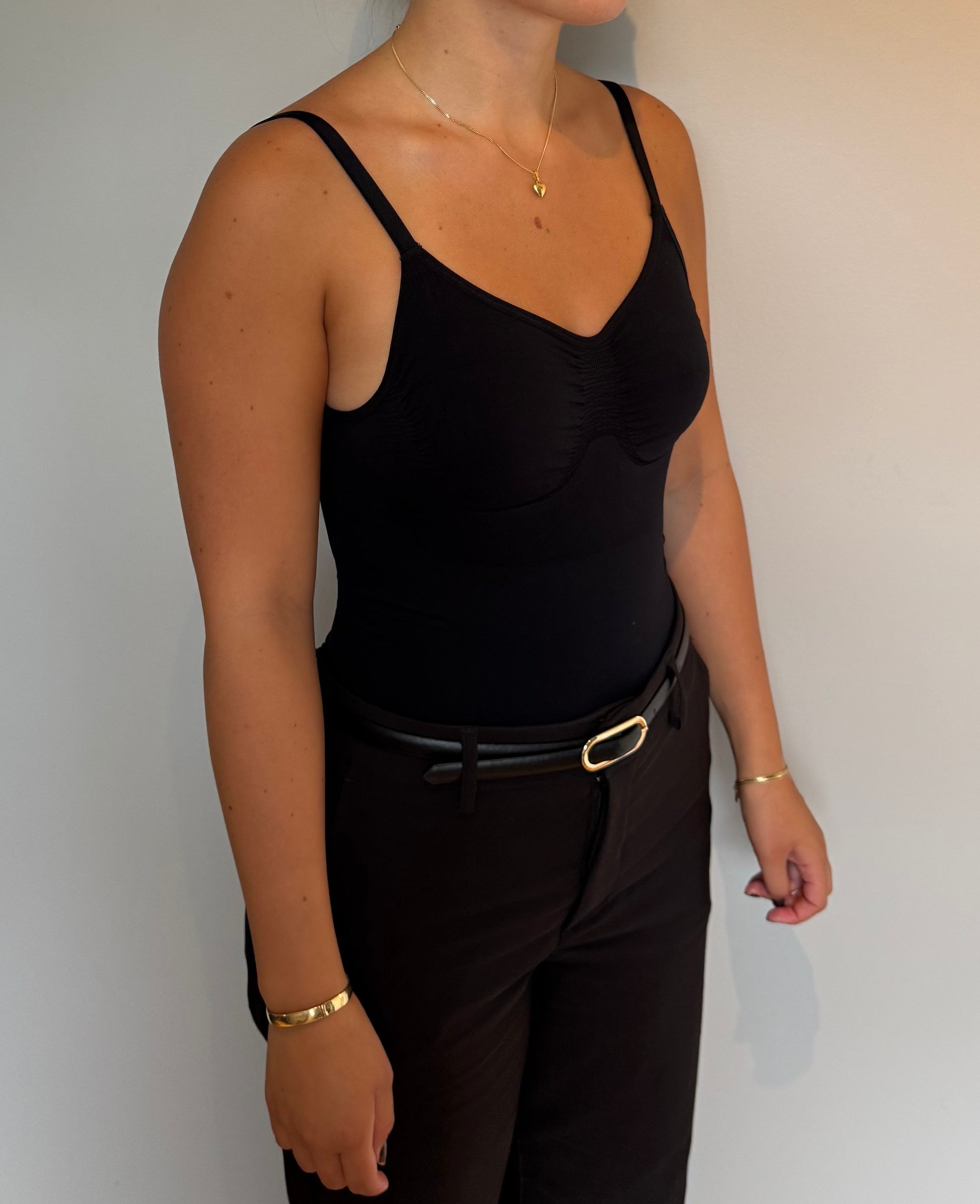 Svart shapewear body