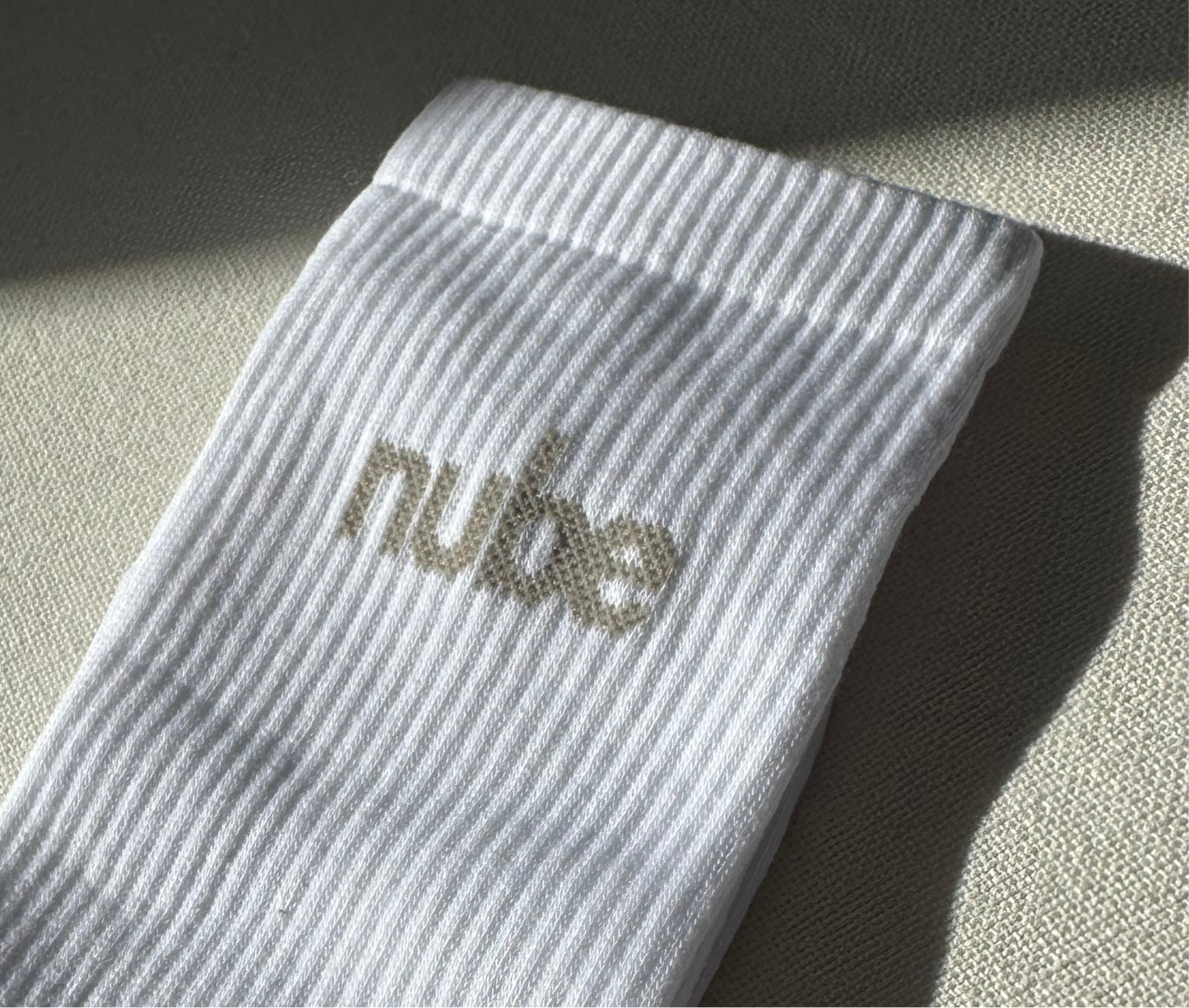 nube strumpor träning vita tub 
