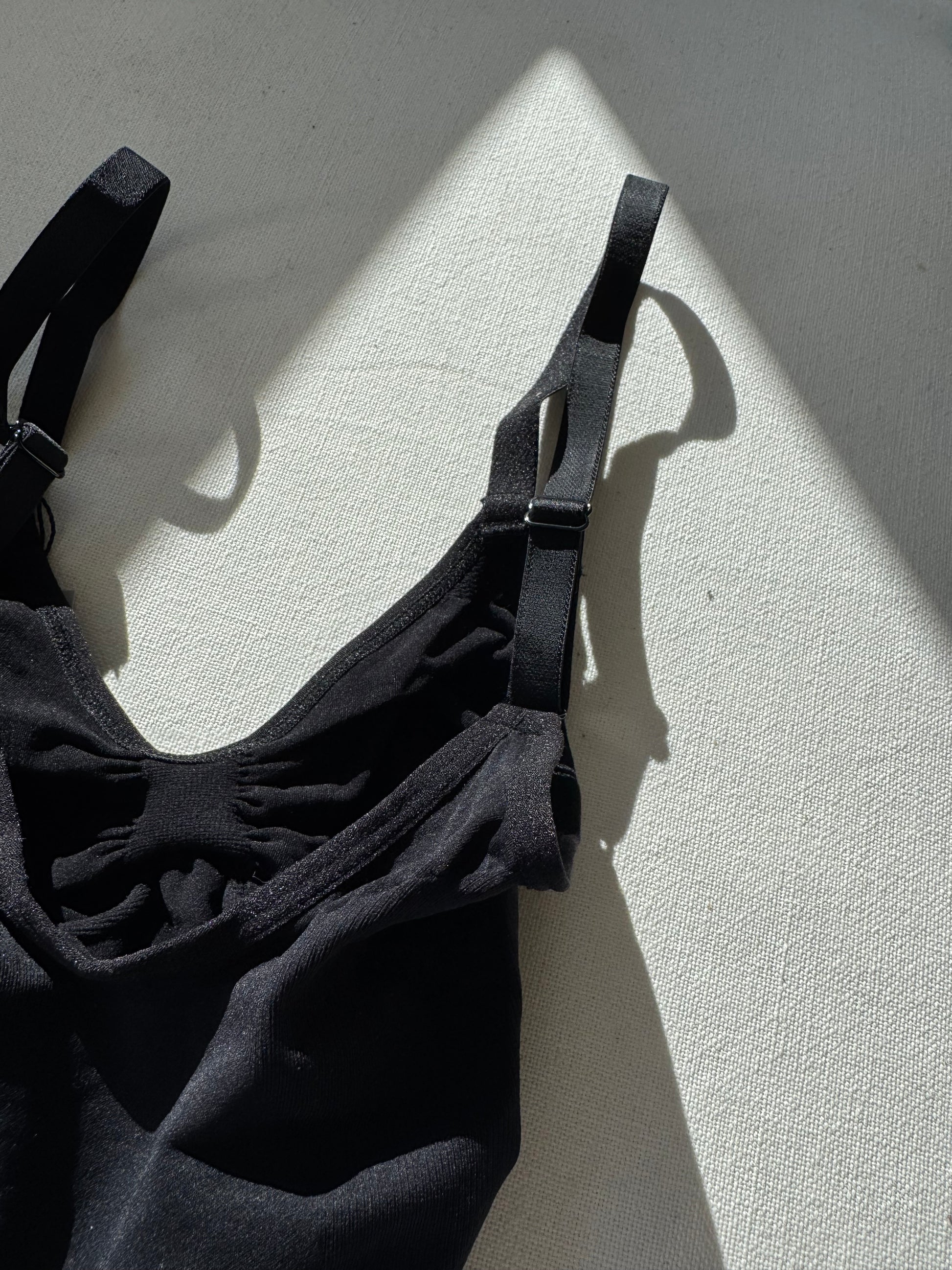 Shapewear med justerbara band